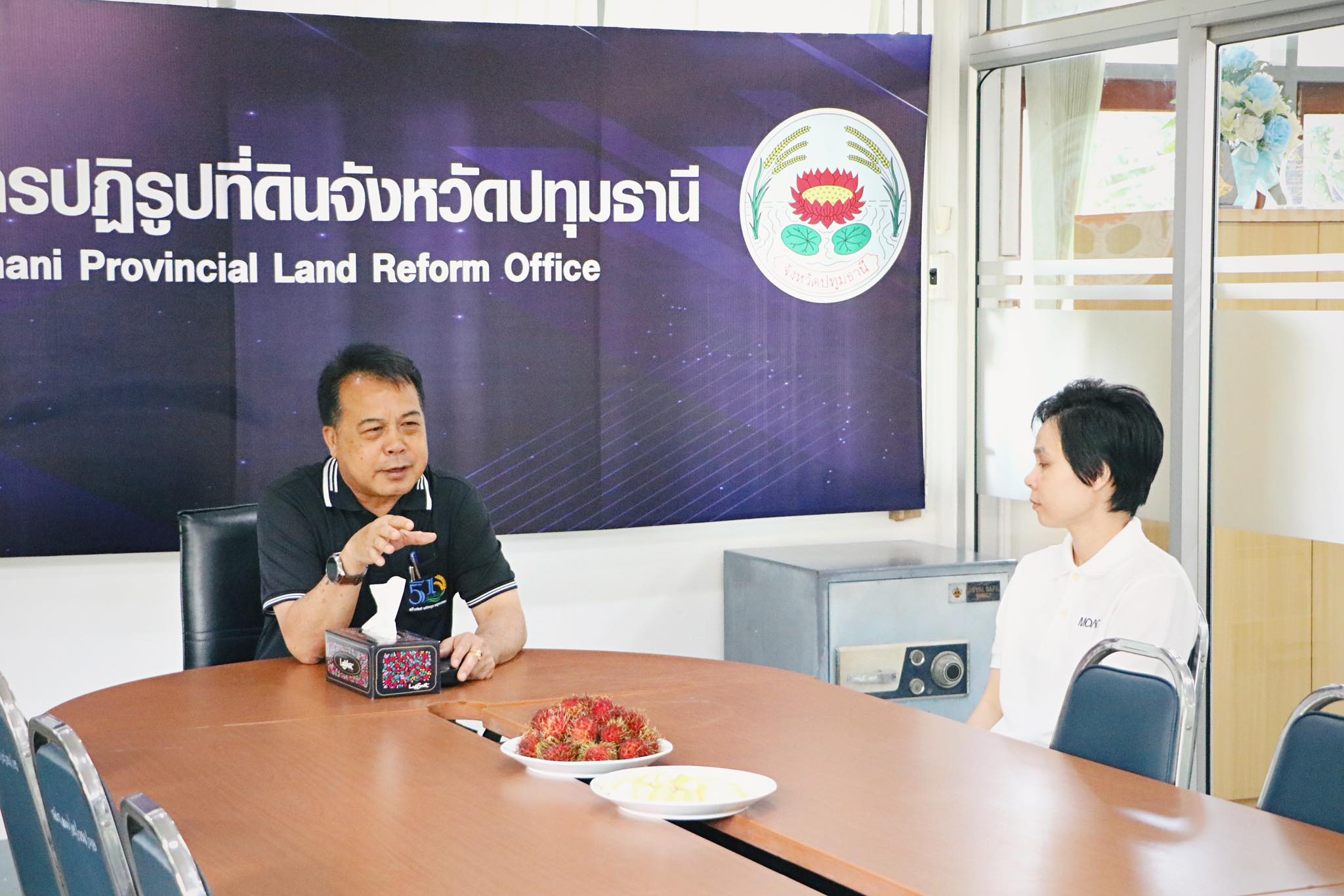 title - รองเลขาธิการ ส.ป.ก. ตรวจเยี่ยม ส.ป.ก. ปทุมธานี ติดตามการดำเนินงานรังวัดสำรวจและการปฏิรูปที่ดิน